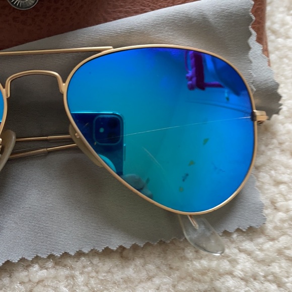 Ray-Ban Sunglasses - Picture 9 of 11